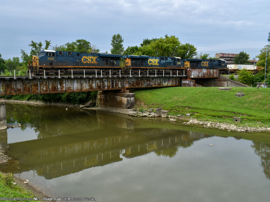 CSX 5482